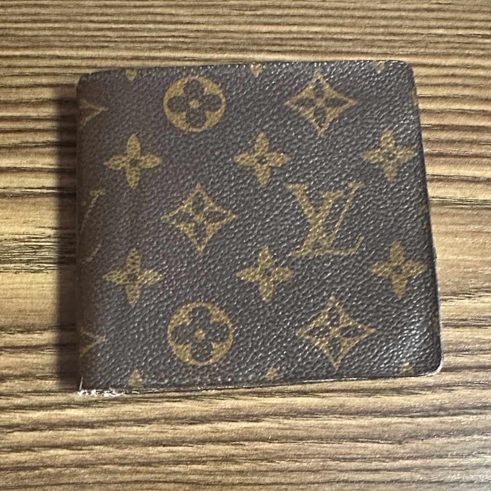 Louis Vuitton Monogram Canvas Men’s Wallet